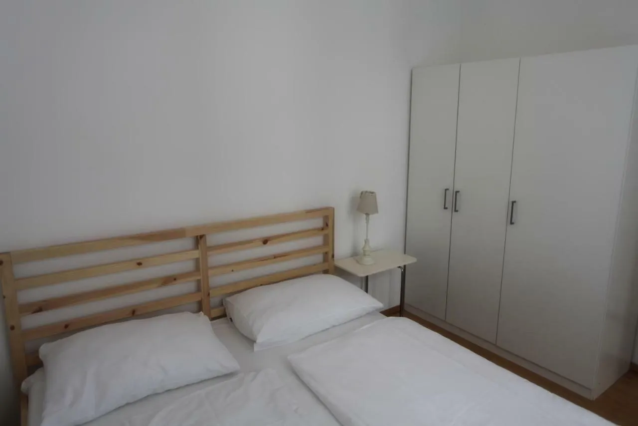 Casa Nostra - Ruhige Stadtwohnung Mit Balkon Vienna Apartment