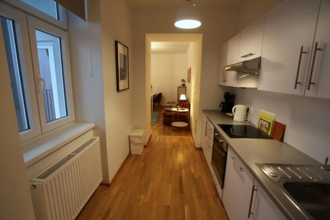 Apartment Casa Nostra - Ruhige Stadtwohnung Mit Balkon Vienna